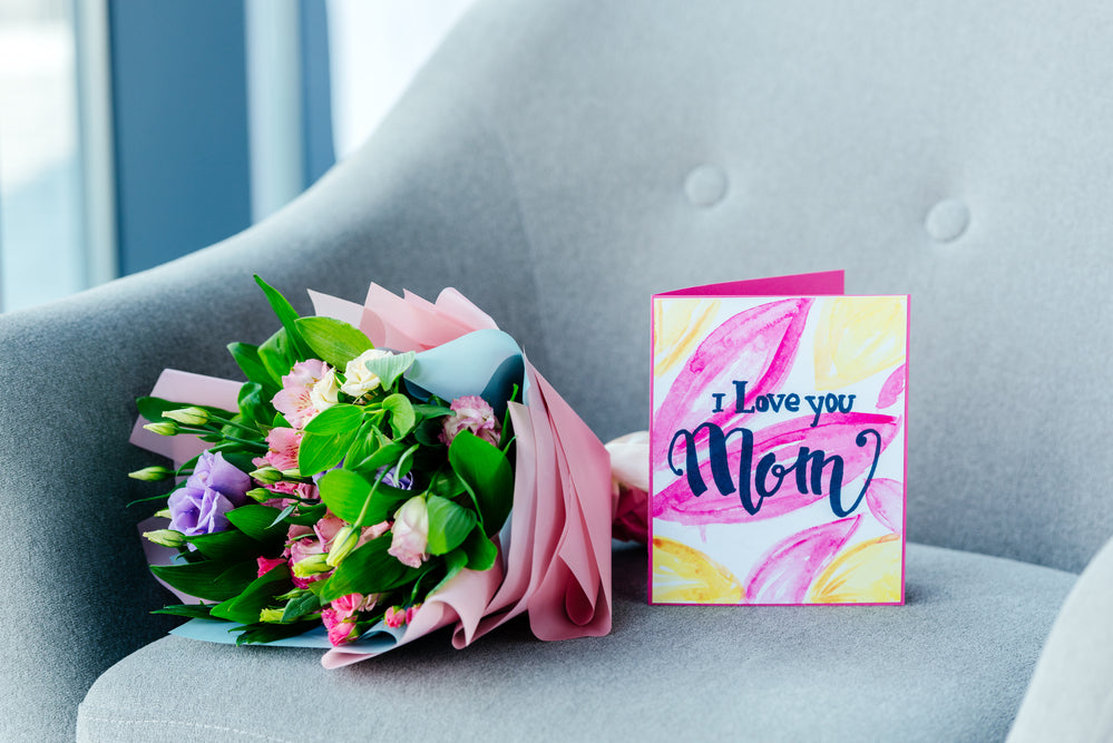8 Most Dazzling Flowers to Gift This Mother's Day