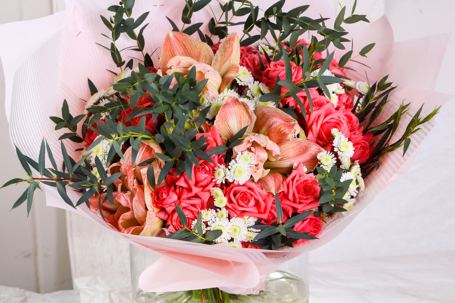 Ring in a Romantic New Year With Flowers