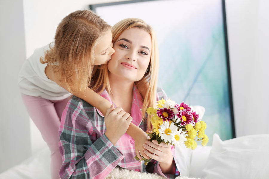8 Tips for Selecting & Sending Mother’s Day Flowers