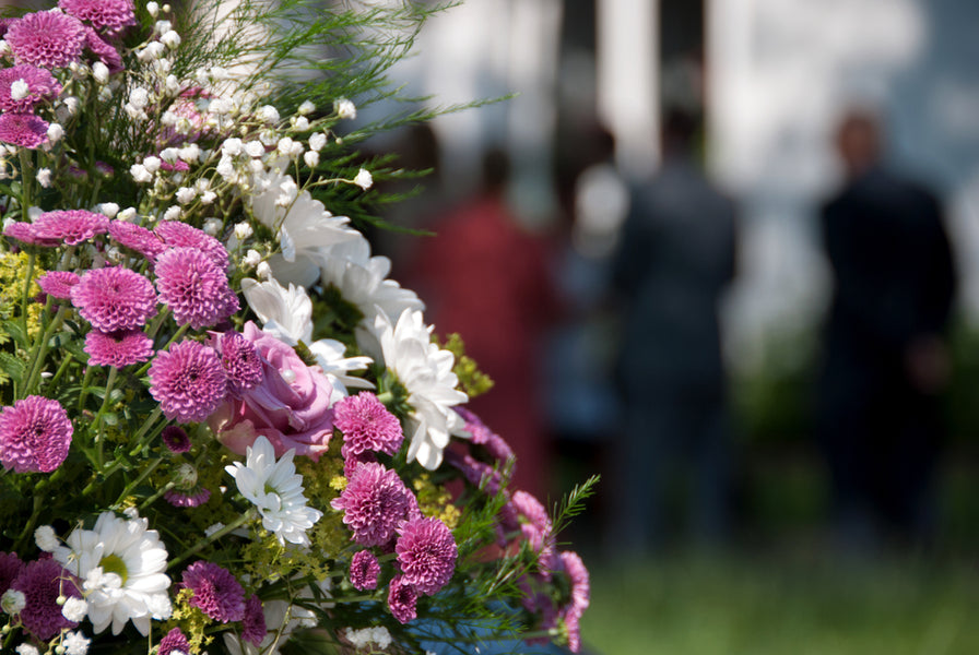 The Different Types of Funeral Flowers and How to Choose Them