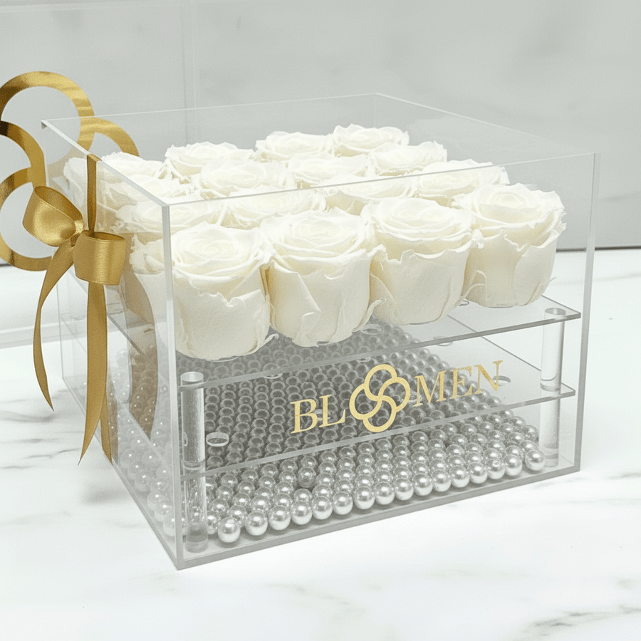 16 WHITE EVERLASTING ROSES