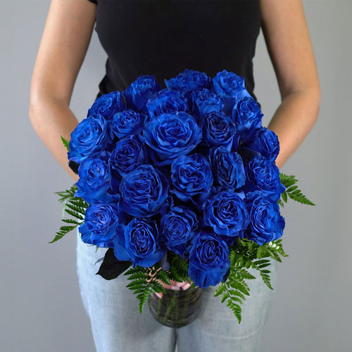 24 BLUE ROSES