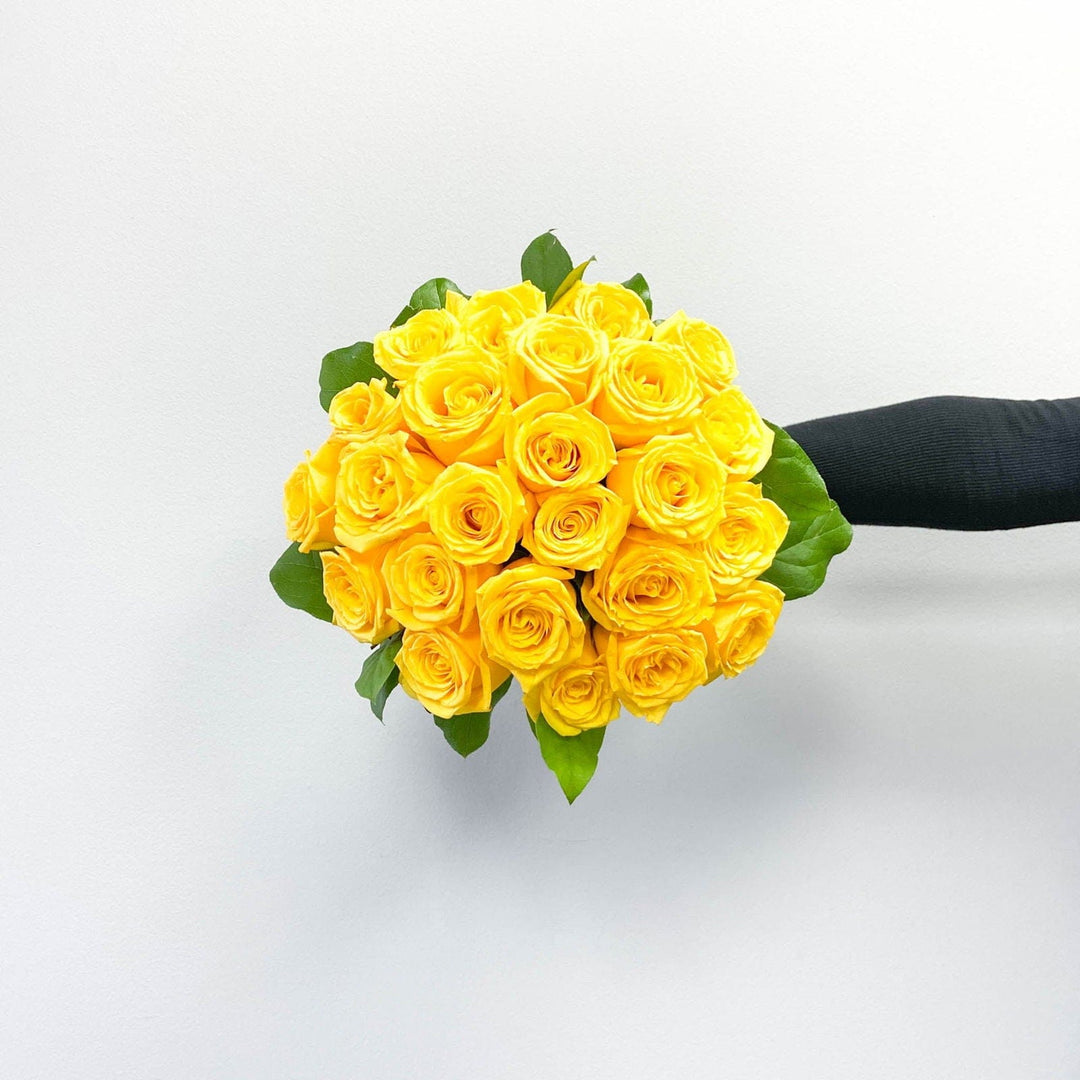 24 YELLOW ROSES