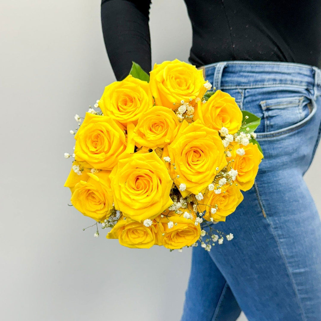 SAME DAY DELIVERY: 12 YELLOW ROSES